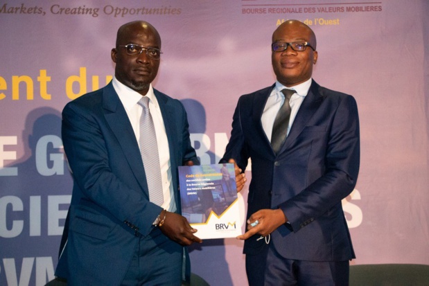 M. SEKA (ECOBANK) et M. BOSSOUKPE (SG CREPMF).jpg M. SEKA (ECOBANK) et M. BOSSOUKPE (SG CREPMF).jpg