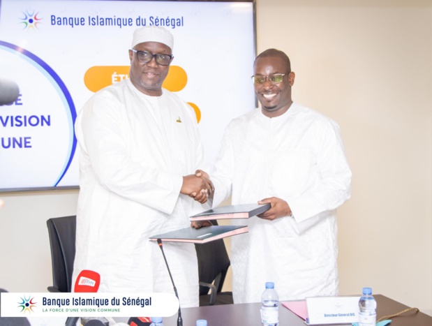 Achèvement des travaux de la Grande mosquée de Tivaouane : Signature d’une convention entre la Bis, l’Association Jamahatoun Nour et la Société Ajana Energie SA d’un montant de 23 milliards de FCFA Achèvement des travaux de la Grande mosquée de Tivaouane : Signature d’une convention entre la Bis, l’Association Jamahatoun Nour et la Société Ajana Energie SA d’un montant de 23 milliards de FCFA