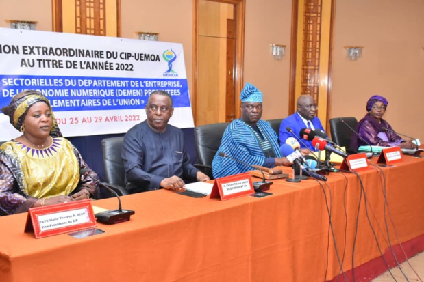 31ème session extraordinaire du Comité interparlementaire de l’Uemoa : Cheikh Tidiane Gadio appelle à fédérer les efforts au profit de nos populations 31ème session extraordinaire du Comité interparlementaire de l’Uemoa : Cheikh Tidiane Gadio appelle à fédérer les efforts au profit de nos populations