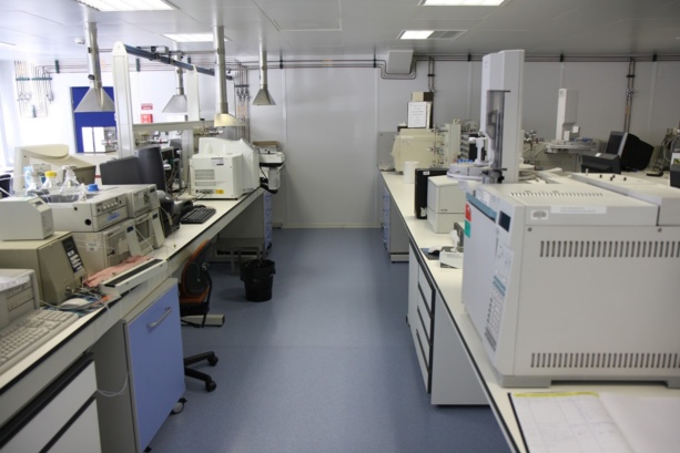 L’USAID/PCE FINANCE TROIS LABORATOIRES SEMENCIERS AU SENEGAL L’USAID/PCE FINANCE TROIS LABORATOIRES SEMENCIERS AU SENEGAL