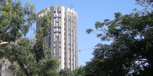 Marché interbancaire de l’Uemoa : Baisse de 0,7% du volume moyen hebdomadaire des opérations en mars 2022 Marché interbancaire de l’Uemoa : Baisse de 0,7% du volume moyen hebdomadaire des opérations en mars 2022