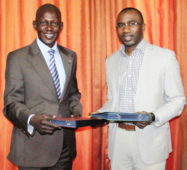 L'administrateur général du Fongip Doudou Kâ et le directeur de la Micro finance, Amadou Sall Dial. L'administrateur général du Fongip Doudou Kâ et le directeur de la Micro finance, Amadou Sall Dial.