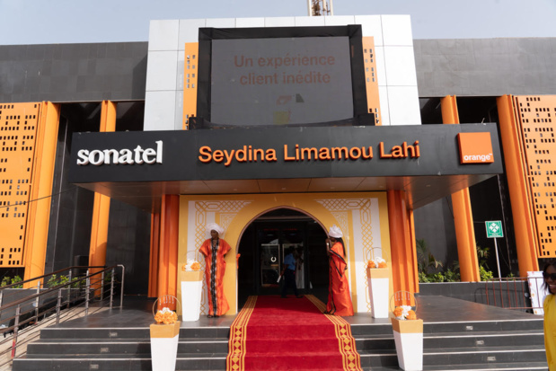 Pour plus de proximité avec ses clients: Sonatel ouvre une nouvelle agence Smart Store aux Parcelles assainies Pour plus de proximité avec ses clients: Sonatel ouvre une nouvelle agence Smart Store aux Parcelles assainies