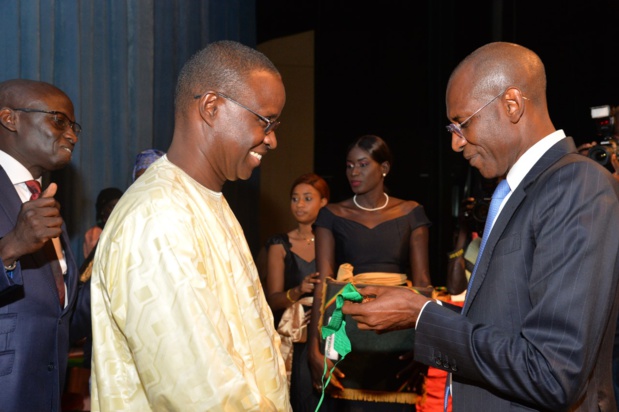Pour service rendu à la Nation : Mamoudou Niang, inspecteur général des Finances est élevé au grade de Commandeur dans l’ordre national du Lion Pour service rendu à la Nation : Mamoudou Niang, inspecteur général des Finances est élevé au grade de Commandeur dans l’ordre national du Lion