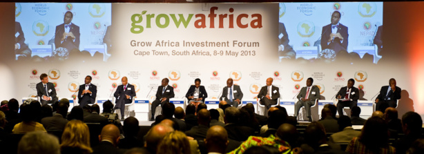 Les Chefs d'Etats et de gouvernements réunis au Forum de l'Investissement et du financement des programmes de développement agricole de l’Afrique, en marge du Forum économique mondial sur l'Afrique au Cap au mois de mai 2013. Les Chefs d'Etats et de gouvernements réunis au Forum de l'Investissement et du financement des programmes de développement agricole de l’Afrique, en marge du Forum économique mondial sur l'Afrique au Cap au mois de mai 2013.