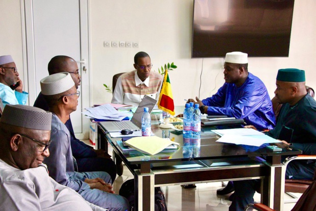 Loi de finances 2023 du Mali : Le ministre de l'Économie et des Finances lance les travaux de l’arbitrage politique Loi de finances 2023 du Mali : Le ministre de l'Économie et des Finances lance les travaux de l’arbitrage politique