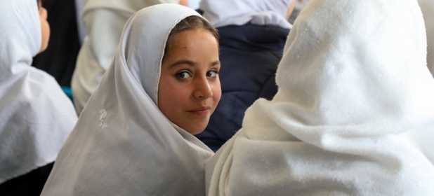 © UNICEF/Azizzullah Karimi Des filles dans un centre d'apprentissage du village de Gulab Khail dans la province de Maidan Wardak, en Afghanistan. © UNICEF/Azizzullah Karimi Des filles dans un centre d'apprentissage du village de Gulab Khail dans la province de Maidan Wardak, en Afghanistan.