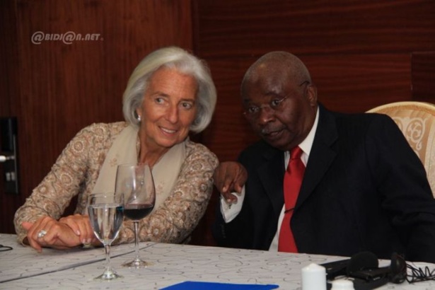 Le Président du Mozambique, Armando-Emilio-Guebuza à droite en compagnie de Madame Christine Lagarde lors du dîner offert aux participants à la Conférence Africa Rising. Le Président du Mozambique, Armando-Emilio-Guebuza à droite en compagnie de Madame Christine Lagarde lors du dîner offert aux participants à la Conférence Africa Rising.