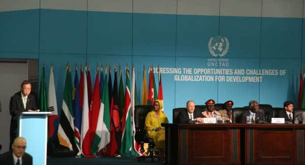 LES DEFIS DE LA TRANSFORMATION DE L'ECONOMIE AFRICAINE LES DEFIS DE LA TRANSFORMATION DE L'ECONOMIE AFRICAINE