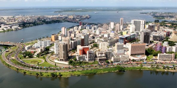 La Côte d’Ivoire émet et rachète des bons et obligations du trésor pour un montant respectif de 51,408 milliards et 64,089 milliards.