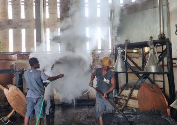 Enquête nationale sur l’emploi du temps au Sénégal : Les Sénégalais passent 17,4 heures dans les activités non productives Enquête nationale sur l’emploi du temps au Sénégal : Les Sénégalais passent 17,4 heures dans les activités non productives