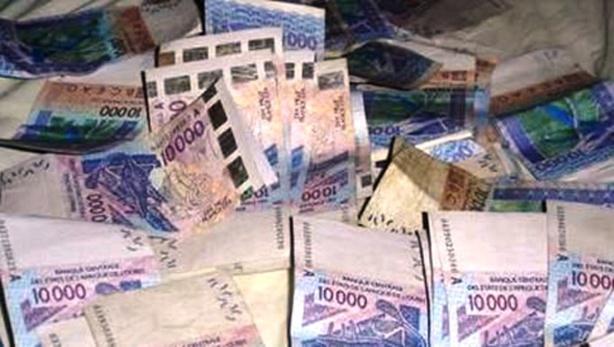 Dépôts bancaires : Baisse de 23,205 milliards FCFA des dépôts des particuliers et entreprises au niveau des banques en mai 2014
