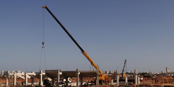 Construction du parc olympique de Rio pour les JO de 2016. (Crédits : Reuters) Construction du parc olympique de Rio pour les JO de 2016. (Crédits : Reuters)