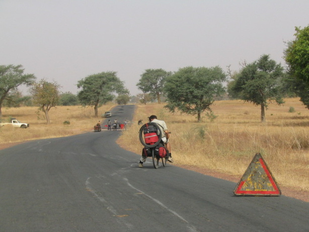 La BAD finance pour 17,65 milliards de FCFA la réhabilitation de la route Dinguiraye-Nioro-Keur Ayib