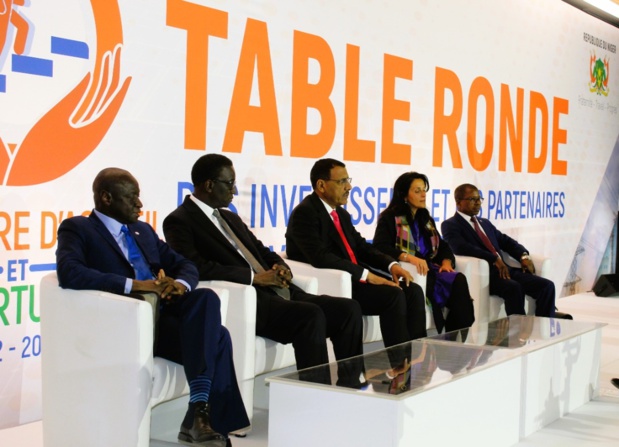 Table ronde des investisseurs et des partenaires au développement du Niger : Le Premier ministre Amadou Ba représente le Président de la République Macky Sall Table ronde des investisseurs et des partenaires au développement du Niger : Le Premier ministre Amadou Ba représente le Président de la République Macky Sall