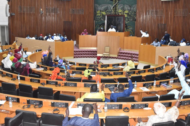 Sénégal : Les députés rejettent la motion de censure contre le gouvernement Sénégal : Les députés rejettent la motion de censure contre le gouvernement