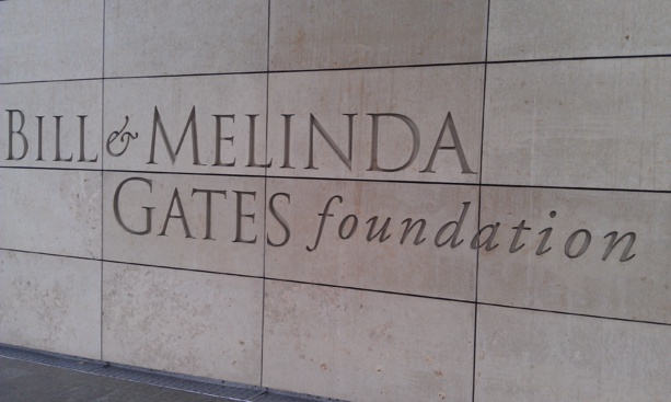 La Fondation Bill & Melinda Gates débloque 50 millions de dollars pour soutenir l’Afrique contre le virus Ebola La Fondation Bill & Melinda Gates débloque 50 millions de dollars pour soutenir l’Afrique contre le virus Ebola