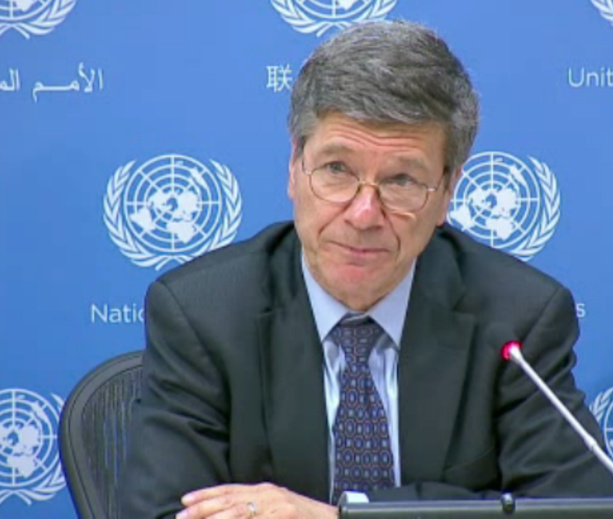 Jeffrey D. Sachs, professeur de développement durable et de santé publique, est directeur de l’Institut de la Terre à l'université de Columbia à New-York Jeffrey D. Sachs, professeur de développement durable et de santé publique, est directeur de l’Institut de la Terre à l'université de Columbia à New-York