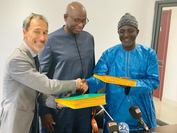 Amélioration des revenus des femmes et jeunes : Le Fida et le Cncr du Sénégal signent un accord de don de 2 286 000 USD Amélioration des revenus des femmes et jeunes : Le Fida et le Cncr du Sénégal signent un accord de don de 2 286 000 USD