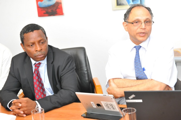 De gauche à droite Boileau Loko, Représentant résident du FMI au Sénégal et M. Ali Mansoor , nouveau chef de mission du FMI De gauche à droite Boileau Loko, Représentant résident du FMI au Sénégal et M. Ali Mansoor , nouveau chef de mission du FMI