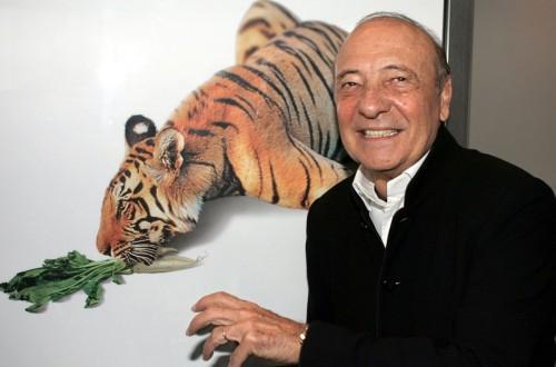 Le publicitaire Jacques Séguéla évalue le secteur de la publicité en Afrique Le publicitaire Jacques Séguéla évalue le secteur de la publicité en Afrique