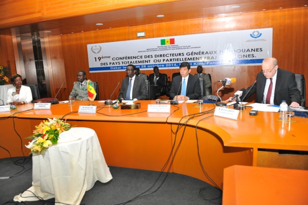 Les défis sont nombreux pour les administrations des douanes des pays en développement Les défis sont nombreux pour les administrations des douanes des pays en développement