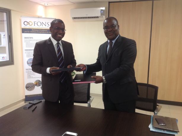 De gauche à droite, Amadou Hott directeur général du Fonsis et  Edoh Kossi AMENOUNVE, directeur général de la BRVM De gauche à droite, Amadou Hott directeur général du Fonsis et  Edoh Kossi AMENOUNVE, directeur général de la BRVM