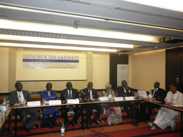 Parlement : Les députés sont incapables de modifier les projets de lois qui leur sont soumis Parlement : Les députés sont incapables de modifier les projets de lois qui leur sont soumis