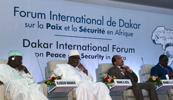 Afrique: Forum de Dakar - Des chefs d'Etat africains appellent la France à réparer le tort commis en Libye Afrique: Forum de Dakar - Des chefs d'Etat africains appellent la France à réparer le tort commis en Libye