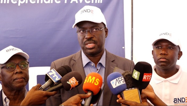 En tournée dans la zone sud : Le directeur général de la Bnde s’engage à accompagner les acteurs économiques En tournée dans la zone sud : Le directeur général de la Bnde s’engage à accompagner les acteurs économiques