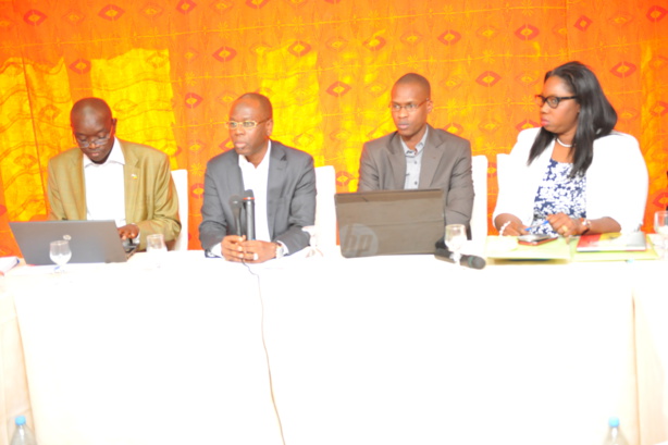 De gauche à droite, Messieurs  M. Pierre Ndiaye directeur de la planification et des études économiques, Birima Mangara ministre délégué charge du Budget, Aliou Kane Ndiaye coordonateur du Cojes et Madame Khadija Bousso conseiller technique en charge de la communication au Ministère de le l`économie, des finances et du plan De gauche à droite, Messieurs  M. Pierre Ndiaye directeur de la planification et des études économiques, Birima Mangara ministre délégué charge du Budget, Aliou Kane Ndiaye coordonateur du Cojes et Madame Khadija Bousso conseiller technique en charge de la communication au Ministère de le l`économie, des finances et du plan