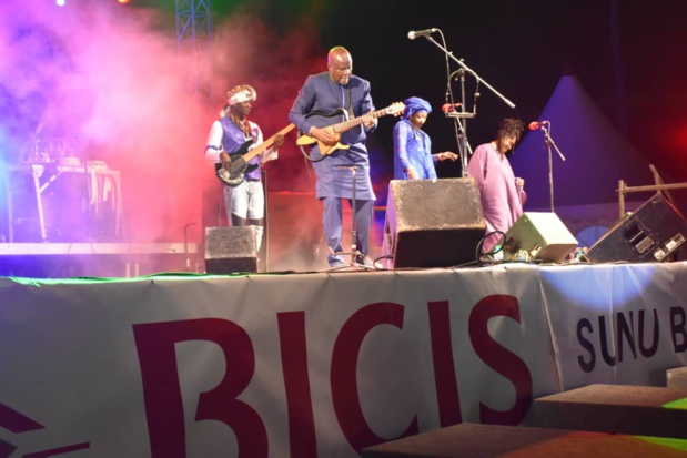 31e édition du festival international de jazz :Regain économique sur la vieille ville , Ismael Lo tient en haleine Saint-Louis 31e édition du festival international de jazz :Regain économique sur la vieille ville , Ismael Lo tient en haleine Saint-Louis