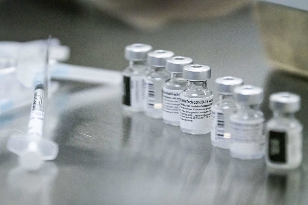 Accroissement de la main d’œuvre pour la fabrication de vaccins : L’Institut Pasteur de Dakar et la Fondation Mastercard annoncent un partenariat Accroissement de la main d’œuvre pour la fabrication de vaccins : L’Institut Pasteur de Dakar et la Fondation Mastercard annoncent un partenariat