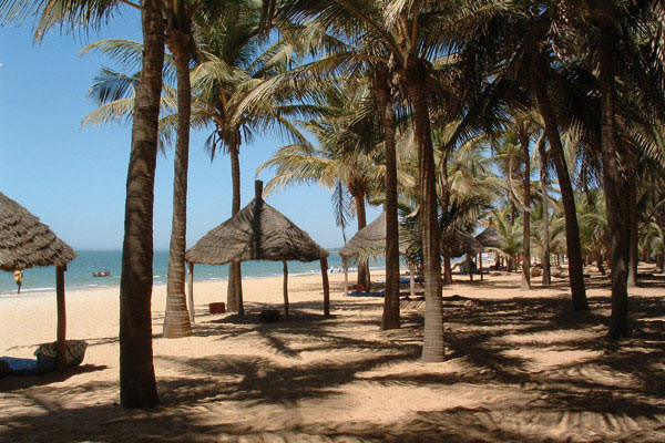 FLEURON DU TOURISME : Le Domaine de Nianing ferme ce 8 mars et envoie 350 employés au chômage FLEURON DU TOURISME : Le Domaine de Nianing ferme ce 8 mars et envoie 350 employés au chômage