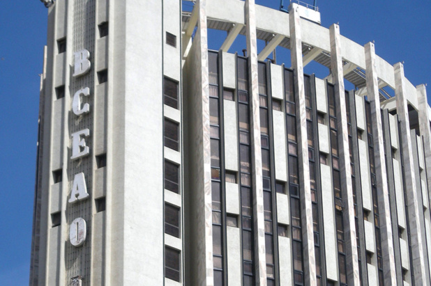 Nouvelle loi bancaire en gestation : Enjeux et perspectives Nouvelle loi bancaire en gestation : Enjeux et perspectives