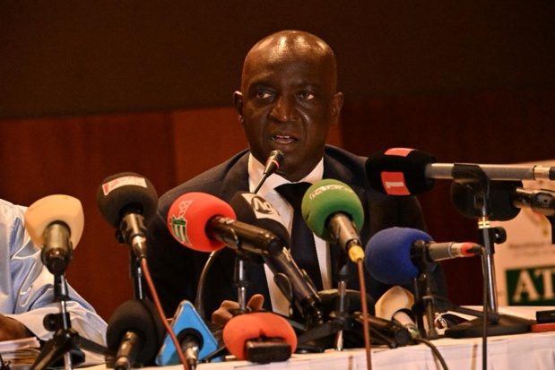 Loi de finances 2023 : Le déficit budgétaire revu à la baisse à 917,5 milliards FCFA, soit 4,9 % Loi de finances 2023 : Le déficit budgétaire revu à la baisse à 917,5 milliards FCFA, soit 4,9 %