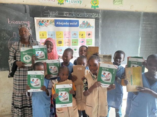 Programme de renforcement de la lecture pour tous : Plus de 650 mille matériels didactiques de l’Usaid au ministère de l’Education Programme de renforcement de la lecture pour tous : Plus de 650 mille matériels didactiques de l’Usaid au ministère de l’Education