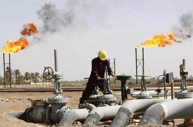 Découvertes des ressources pétrolières et gazières : L’esprit, la lettre et la mise en œuvre Découvertes des ressources pétrolières et gazières : L’esprit, la lettre et la mise en œuvre