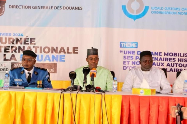 Journée Internationale de Douanes : Le ministre Alousséni Sanou salue les efforts de la douane malienne Journée Internationale de Douanes : Le ministre Alousséni Sanou salue les efforts de la douane malienne