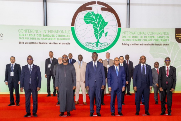 Contribution des banques centrales face au changement climatique : Vers la définition d’un ‘’carnet de régulation’’ Contribution des banques centrales face au changement climatique : Vers la définition d’un ‘’carnet de régulation’’