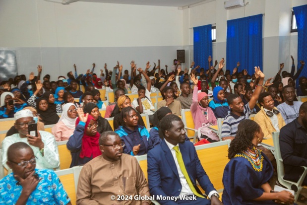 Célébration de la semaine mondiale de l’argent : Établissements Le Calame promeut l’éducation financière au lycée technique et industriel Maurice Delafosse Célébration de la semaine mondiale de l’argent : Établissements Le Calame promeut l’éducation financière au lycée technique et industriel Maurice Delafosse