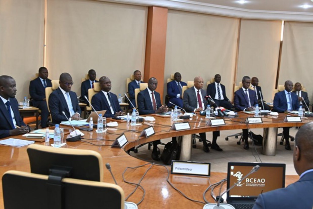 Le gouverneur de la Bceao « félicite » le nouveau président du Sénégal Bassirou Diomaye Diakhar Faye Le gouverneur de la Bceao « félicite » le nouveau président du Sénégal Bassirou Diomaye Diakhar Faye