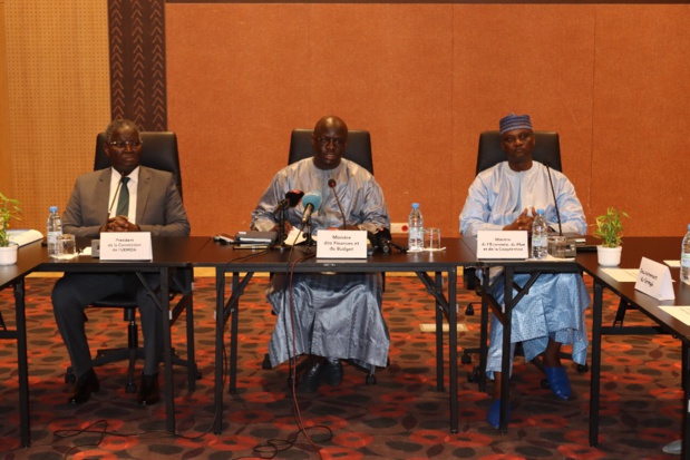 Mise en œuvre des réformes, politiques, programmes et projets de l’Uemoa : Les efforts dans la gouvernance économique et convergence portent les performances du Sénégal Mise en œuvre des réformes, politiques, programmes et projets de l’Uemoa : Les efforts dans la gouvernance économique et convergence portent les performances du Sénégal