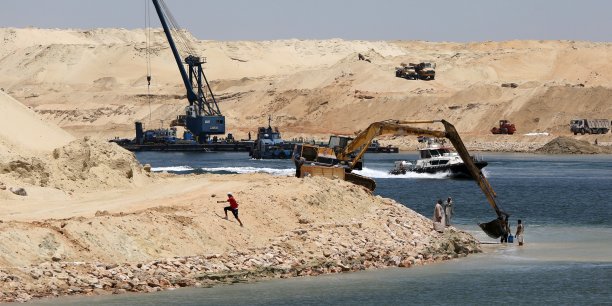 Nouveau Canal de Suez : un pari risqué mais vital pour l'Egypte Nouveau Canal de Suez : un pari risqué mais vital pour l'Egypte