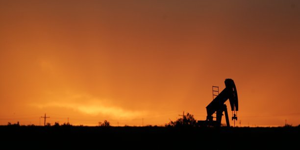 Les Bourses plongent, le pétrole au plus bas depuis 2008 Les Bourses plongent, le pétrole au plus bas depuis 2008