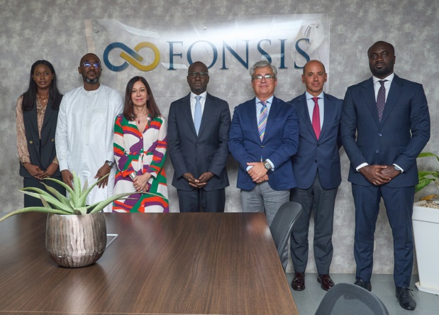 Renforcement des investissements privés espagnols au Sénégal : La Cofides et Fonsis signent une convention de partenariat Renforcement des investissements privés espagnols au Sénégal : La Cofides et Fonsis signent une convention de partenariat
