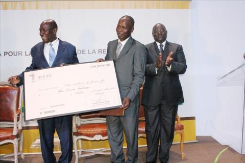 Prix Abdoulaye Fadiga de la BCEAO: Le Togolais Yao Dossa Tadenyo haut la main