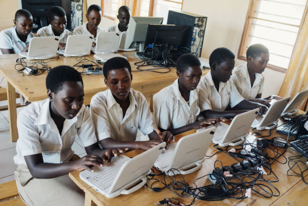 Technologies dans l’OCDE : L’école peut en tirer profit