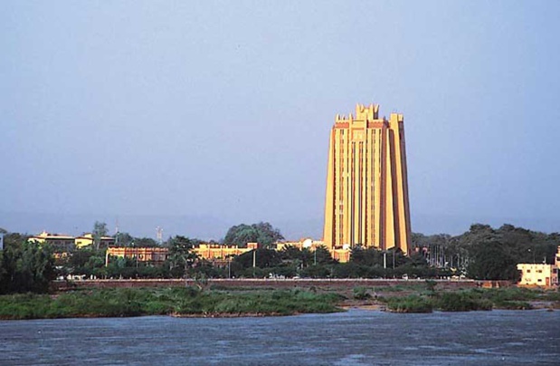 Le Mali obtient 15,700 milliards FCFA de bons et obligations du trésor au niveau du marché financier de l’UEMOA. Le Mali obtient 15,700 milliards FCFA de bons et obligations du trésor au niveau du marché financier de l’UEMOA.