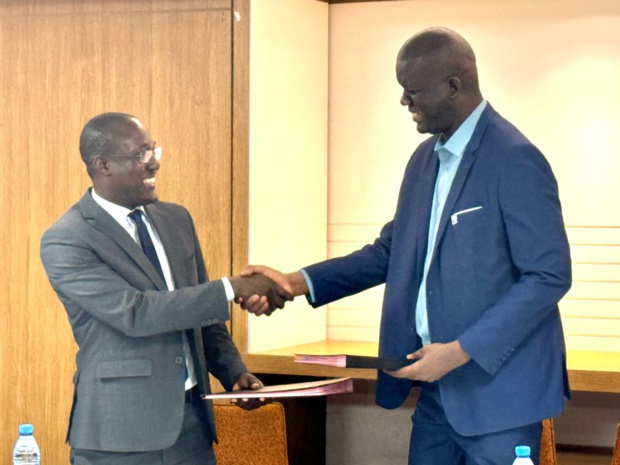 Transfère d’argent Banque-Orange money : La Bnde et Ofms signent une convention de partenariat Transfère d’argent Banque-Orange money : La Bnde et Ofms signent une convention de partenariat